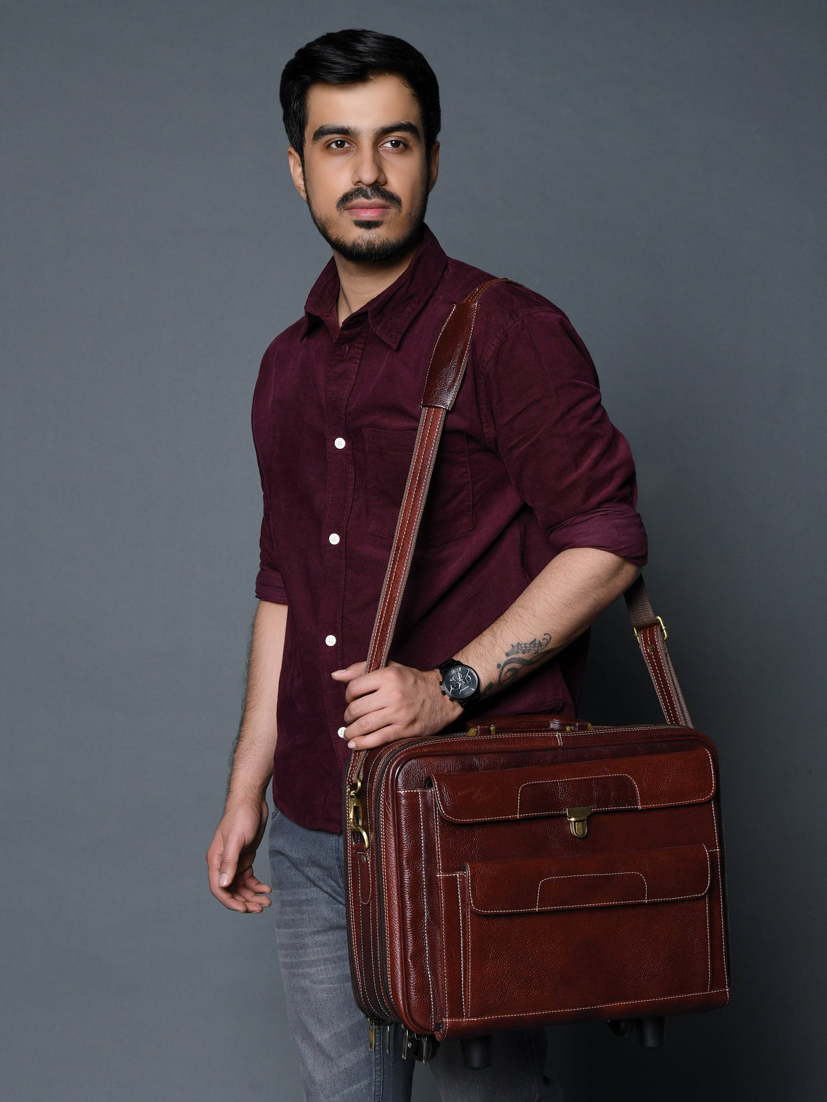 Classy Leather Bags Wanderer Leather Trolly Suitcase Bag - AVBL MRKT (11)