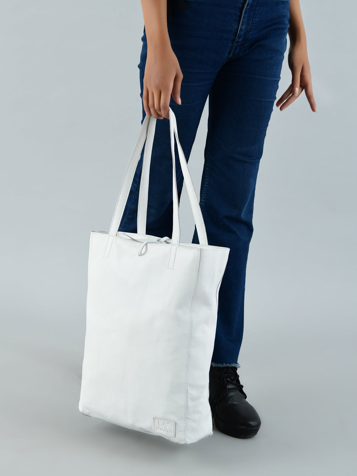 Classy Leather Bags White Leather Shoulder Tote Bag - AVBL MRKT (2)