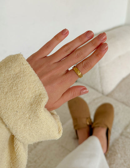 Elevated Faith Celestial Ring - AVBL MRKT (2)
