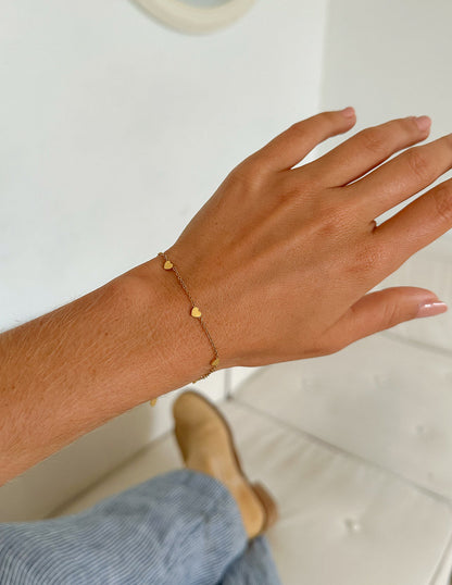Elevated Faith Dainty Heart Bracelet - AVBL MRKT (2)