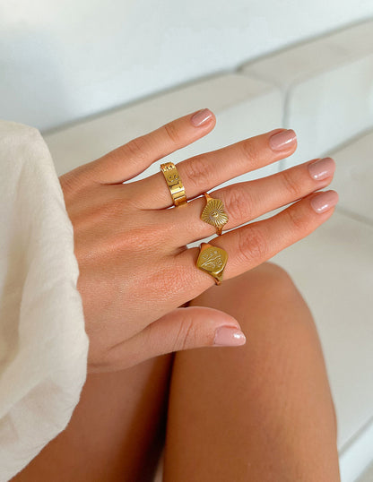 Elevated Faith Floral Signet Ring - AVBL MRKT (6)