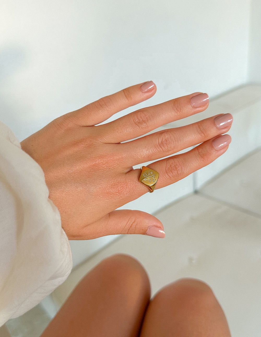 Elevated Faith Floral Signet Ring - AVBL MRKT (7)