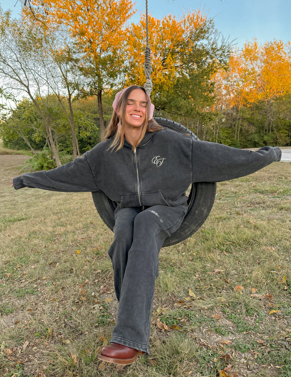 Elevated Faith God of Miracles Full-Zip Hoodie - AVBL MRKT (13)