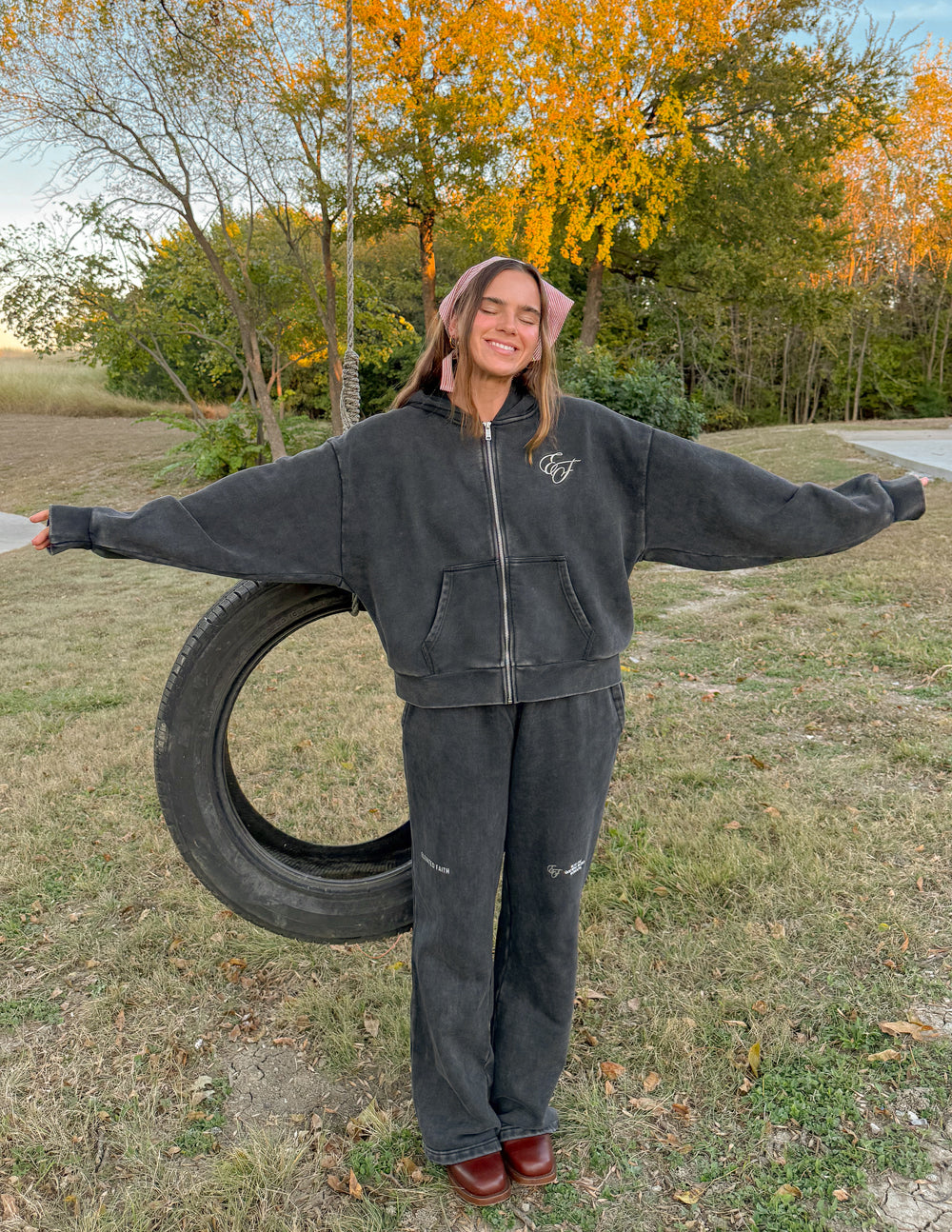 Elevated Faith God of Miracles Wide Leg Sweatpant - AVBL MRKT (6)