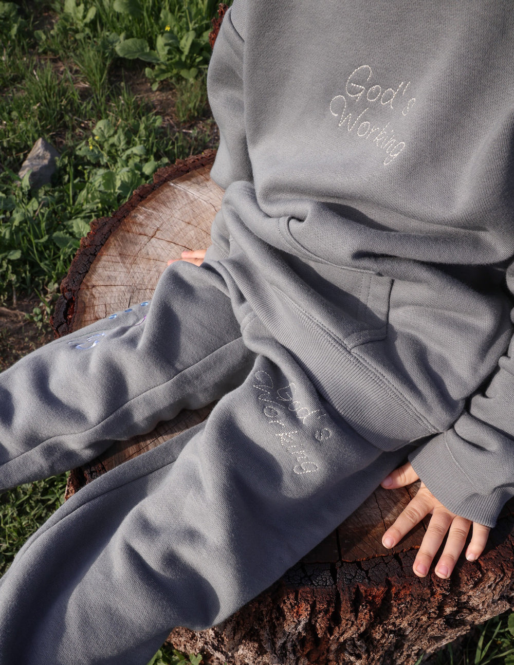 Elevated Faith God's Still Working Kids Sweatpant - AVBL MRKT (9)