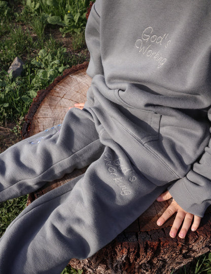 Elevated Faith God's Still Working Kids Sweatpant - AVBL MRKT (9)