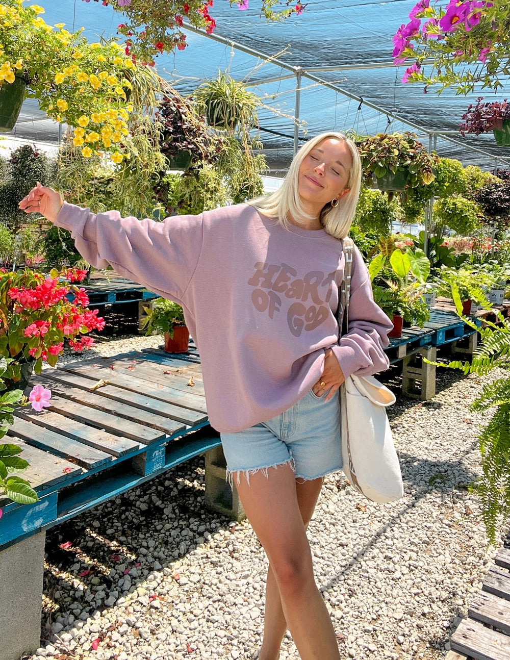 Elevated Faith Heart of God Unisex Crewneck - AVBL MRKT (6)