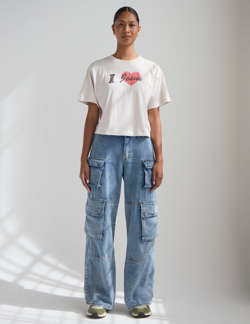 Elevated Faith I Love Jesus Cropped Women's Tee - AVBL MRKT (6)