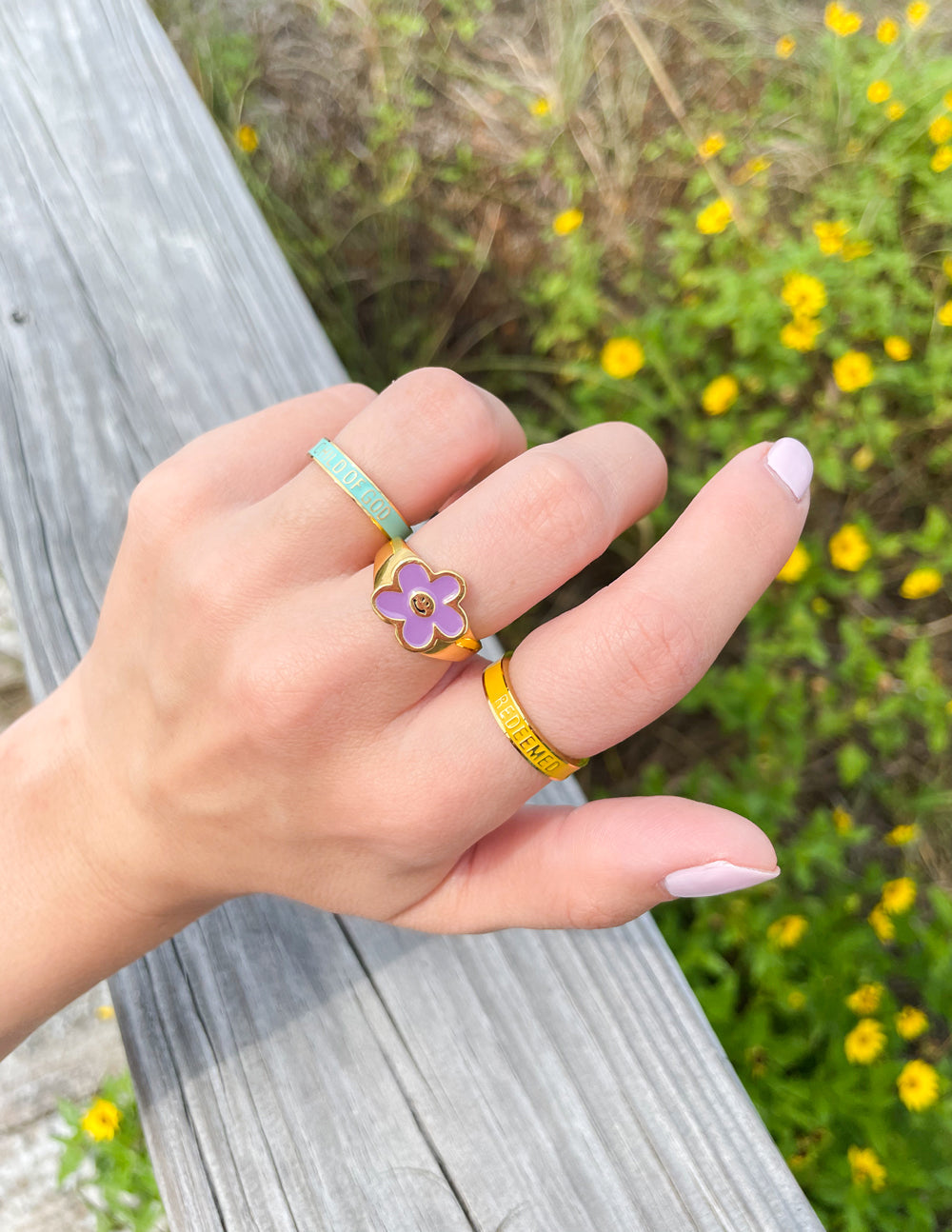 Elevated Faith Lavender Smiley Flower Ring - AVBL MRKT (4)