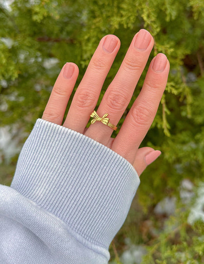 Elevated Faith Ribbon Ring - AVBL MRKT (4)