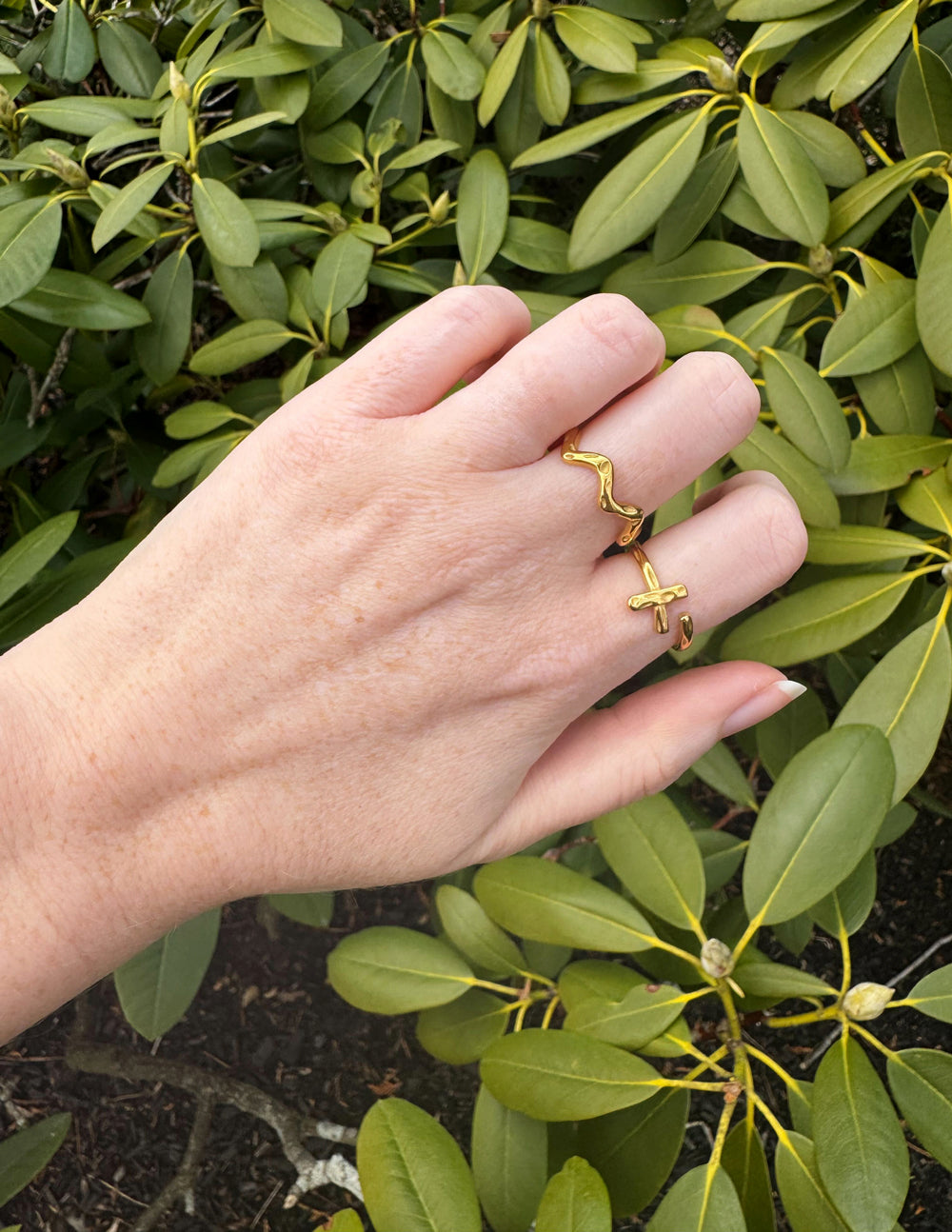 Elevated Faith Textured Wrapped Cross Ring - AVBL MRKT (10)