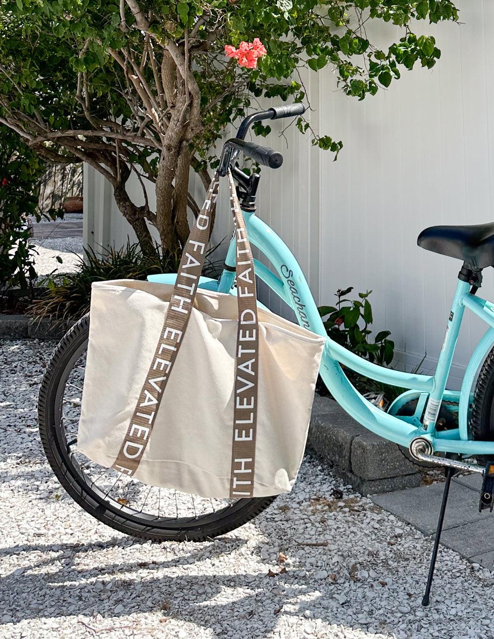 Elevated Faith The Large Everyday Tote - AVBL MRKT (12)