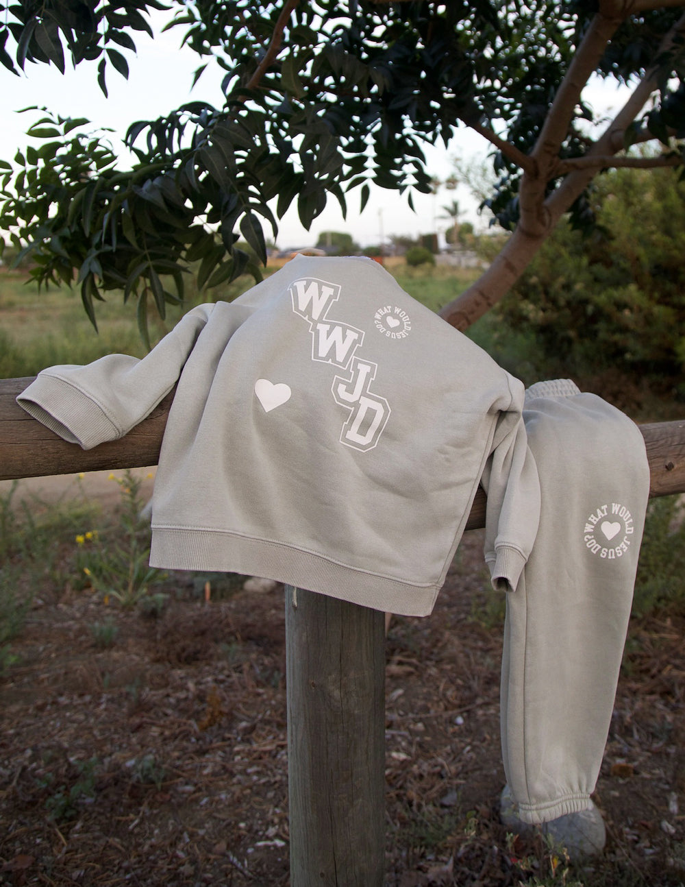 Elevated Faith WWJD Varsity Kids Crewneck - AVBL MRKT (3)