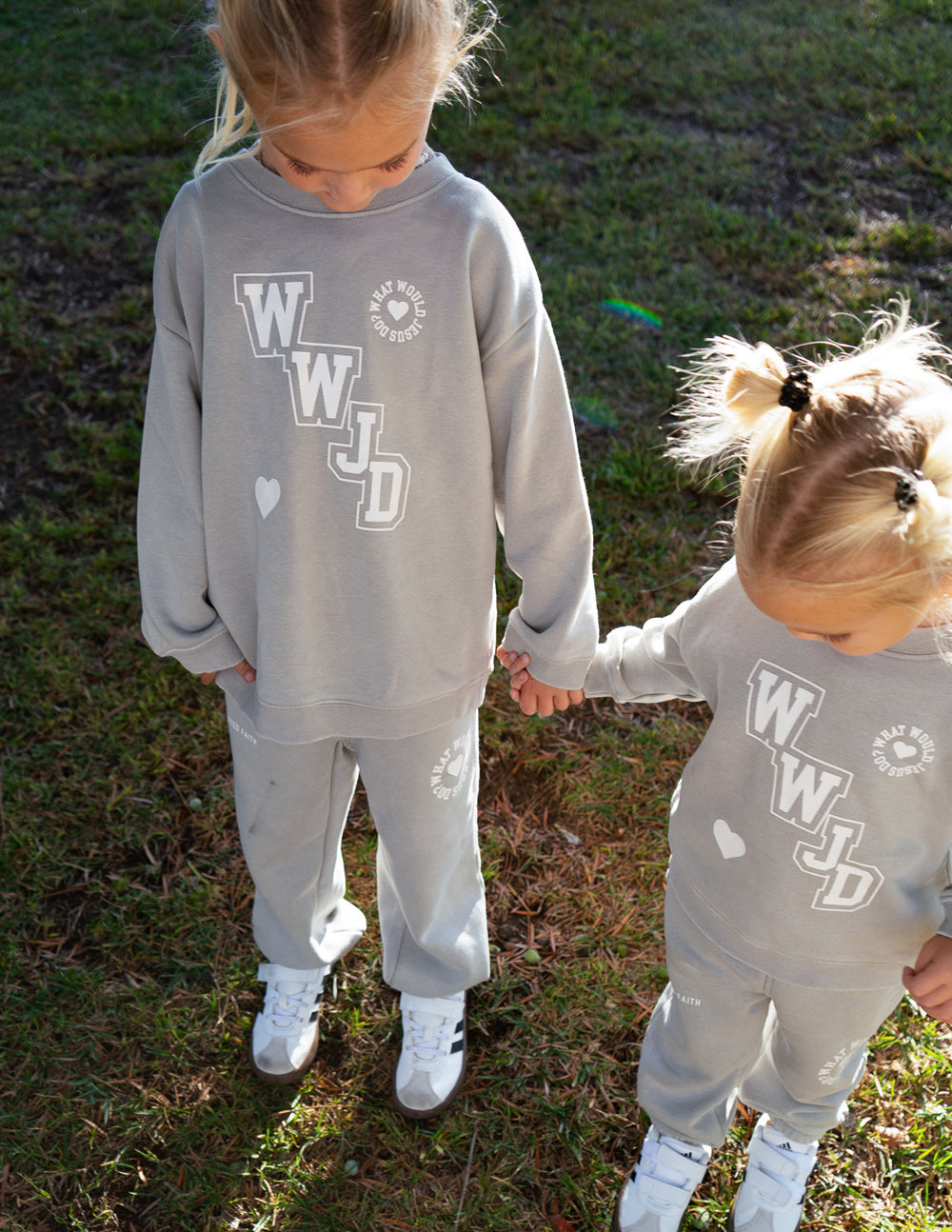 Elevated Faith WWJD Varsity Kids Crewneck - AVBL MRKT (7)
