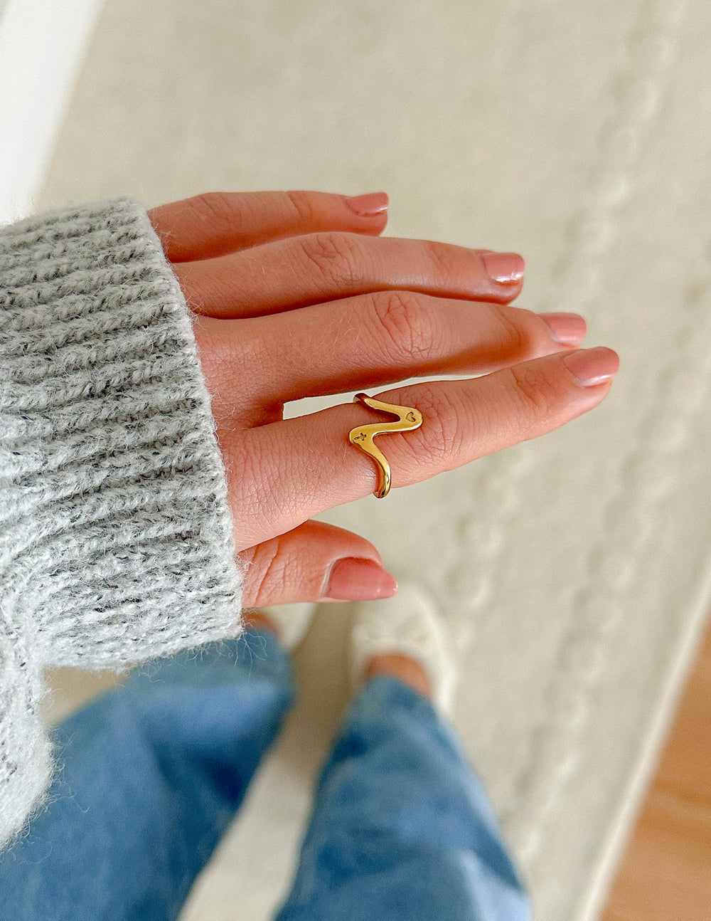 Elevated Faith Wavy Heart Ring - AVBL MRKT (2)