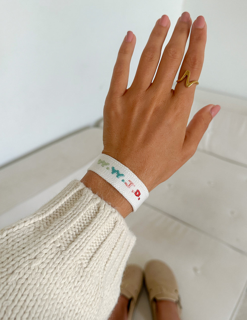 Elevated Faith White WWJD Embroidered Bracelet - AVBL MRKT (6)