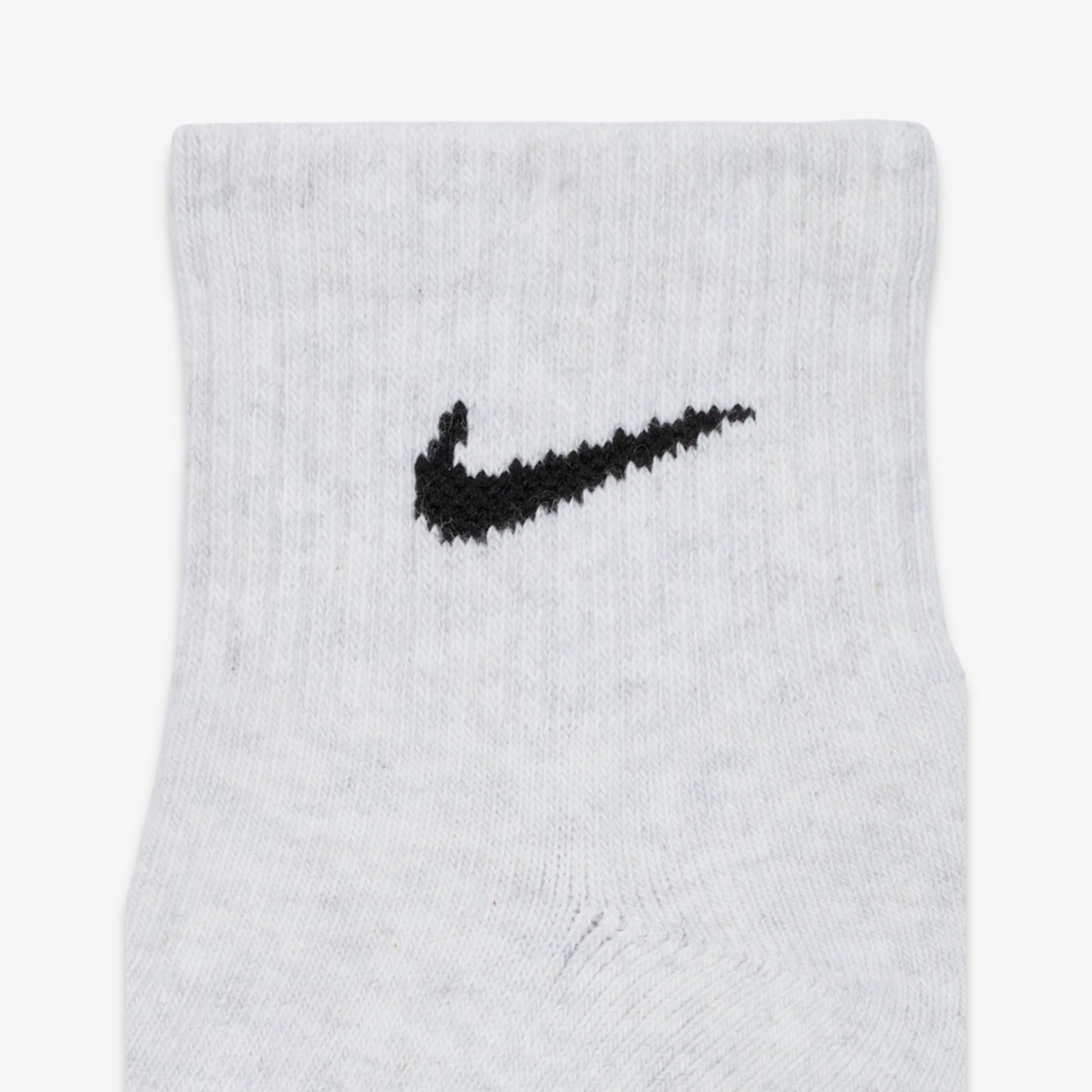 Nike Dri-FIT Everyday Plus Cushioned Mid Training Quarter Ankle Socks (6 Pack) Multicolor [SX6899-901] Casual Fashion Cozy for Unisex Adult Mens Womens Kids GS Youth Hypebeast - AVBL MRKT (5)