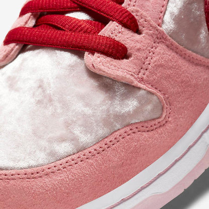 Nike SB Dunk Low Pro QS x StrangeLove Skateboards 'Valentine's Day' (2020) - AVBL MRKT (6)