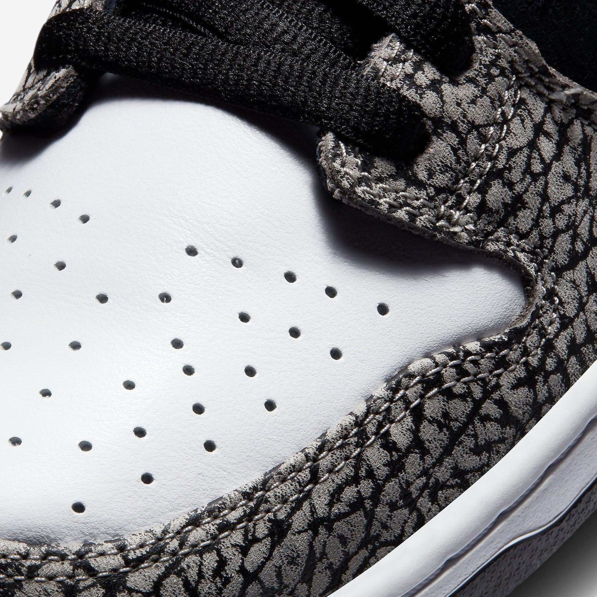 Nike SB Dunk Low Pro x atmos 'Elephant' (2020) - AVBL MRKT (6)