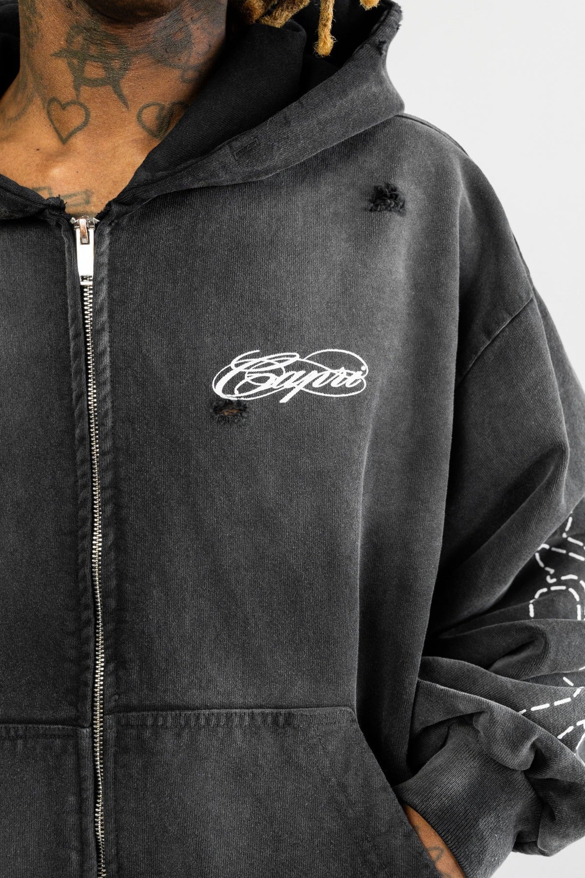 ProjectCapri RUNNING MAN ZIP - AVBL MRKT (5)