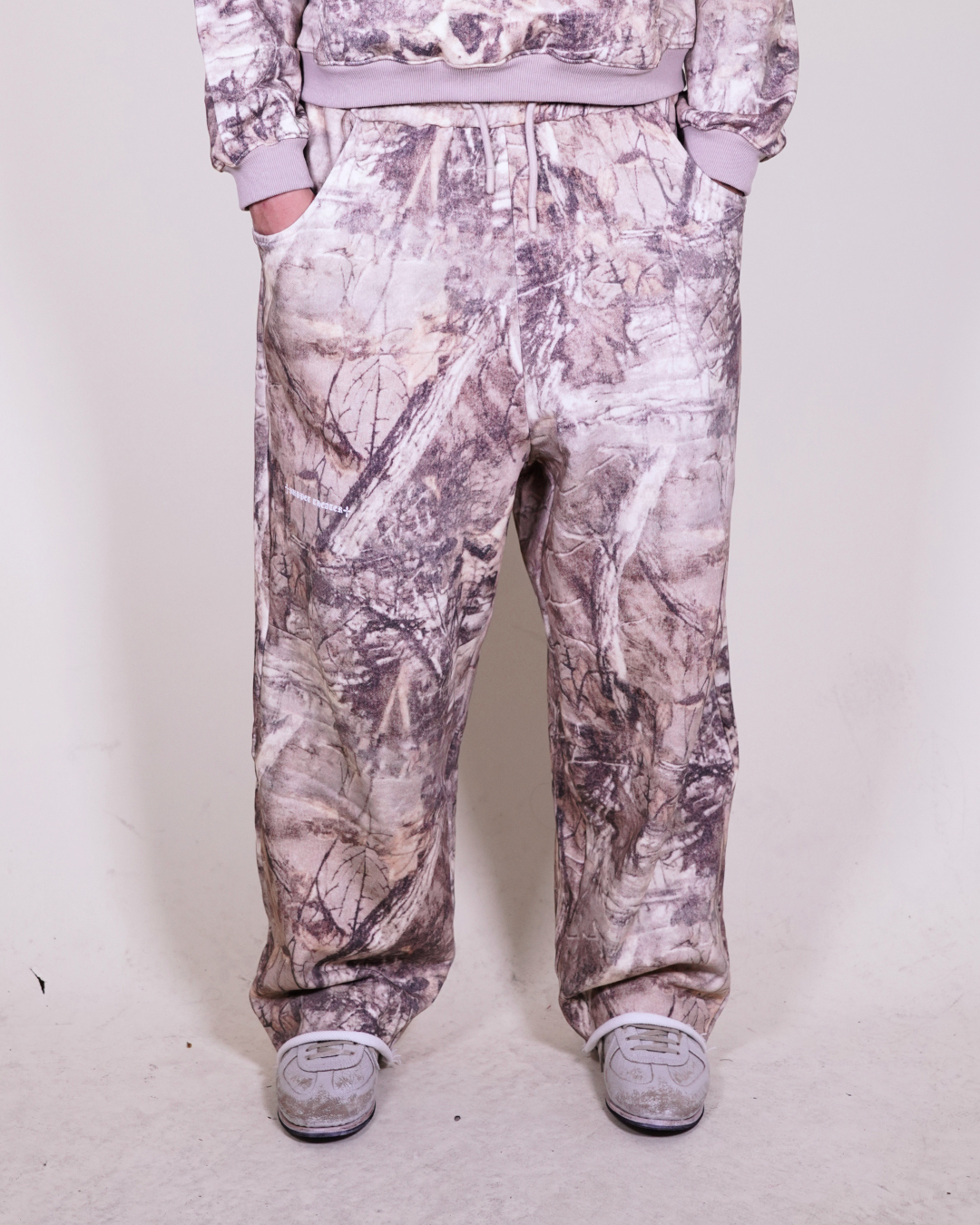 Puppet-Theater Brushed Camo Sweats - AVBL MRKT (7)