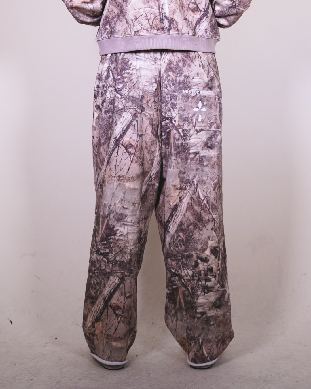 Puppet-Theater Brushed Camo Sweats - AVBL MRKT (9)