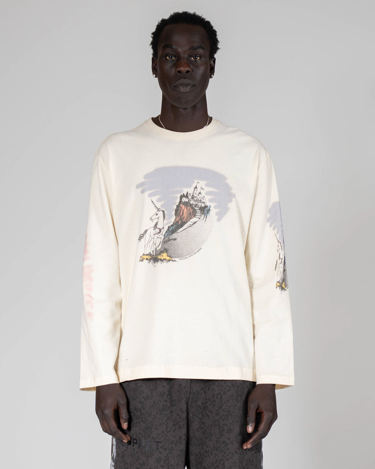 Puppet-Theater Dreamland Longsleeve - AVBL MRKT (3)