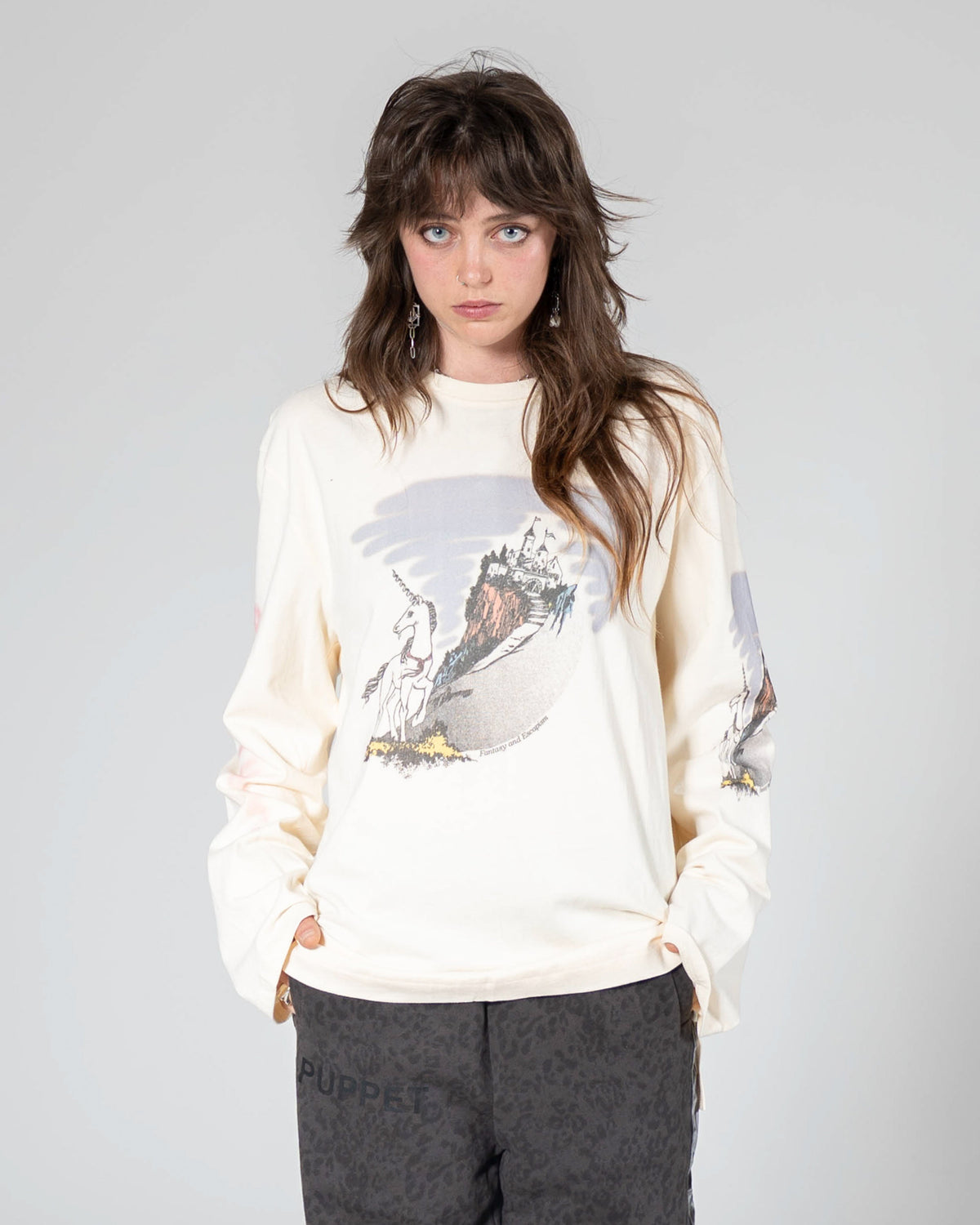 Puppet-Theater Dreamland Longsleeve - AVBL MRKT (4)