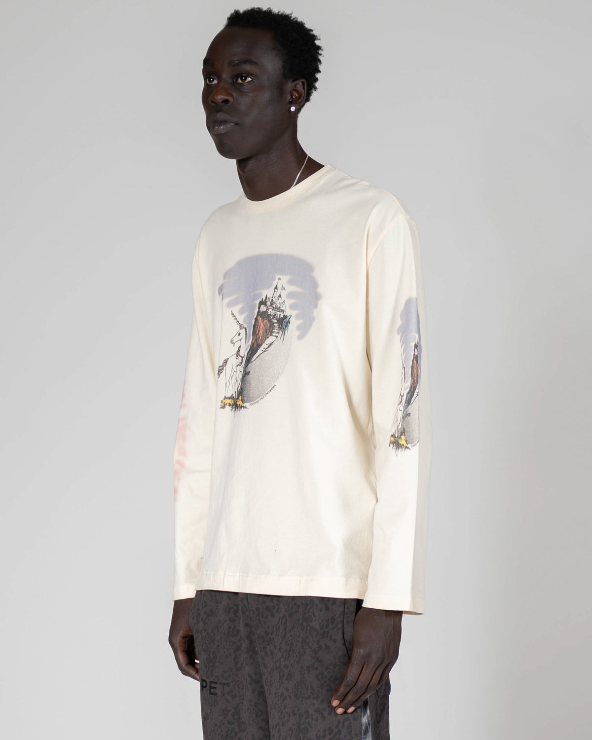 Puppet-Theater Dreamland Longsleeve - AVBL MRKT (5)