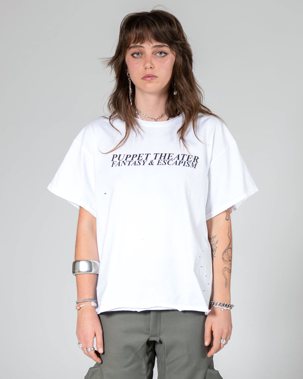 Puppet-Theater Fantasy & Escapism Tee - AVBL MRKT (4)