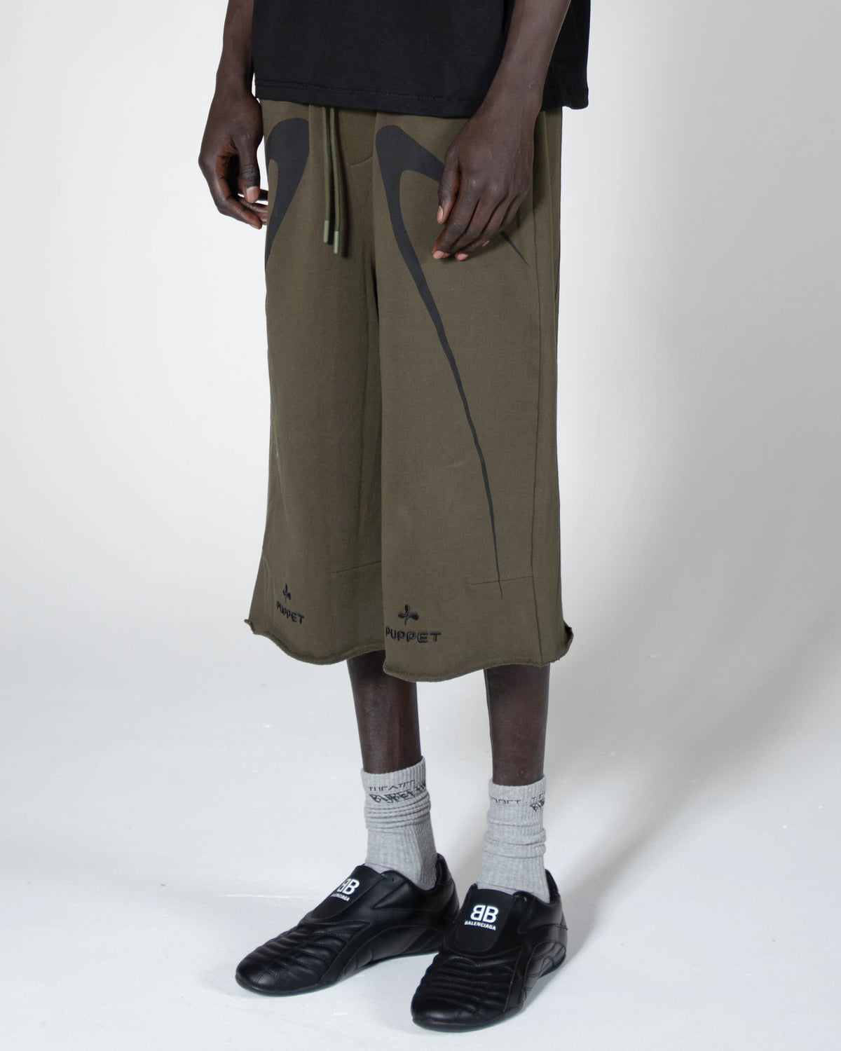 Puppet-Theater Speed Shorts in Leaf - AVBL MRKT (5)