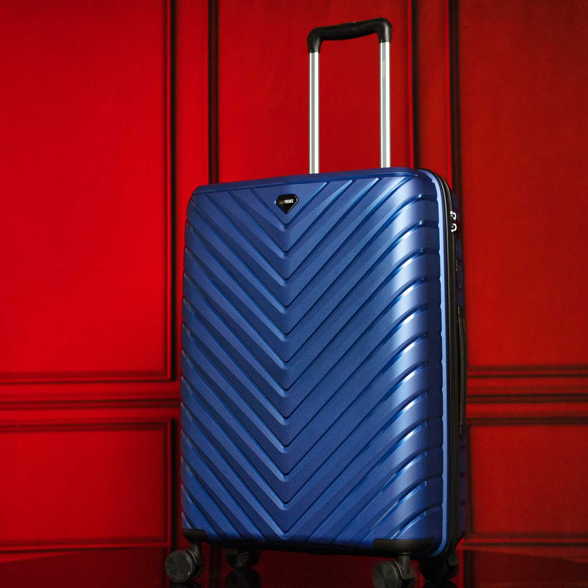 Sole Premise 28-inch Blue Hardcase Roller Luggage - AVBL MRKT (4)