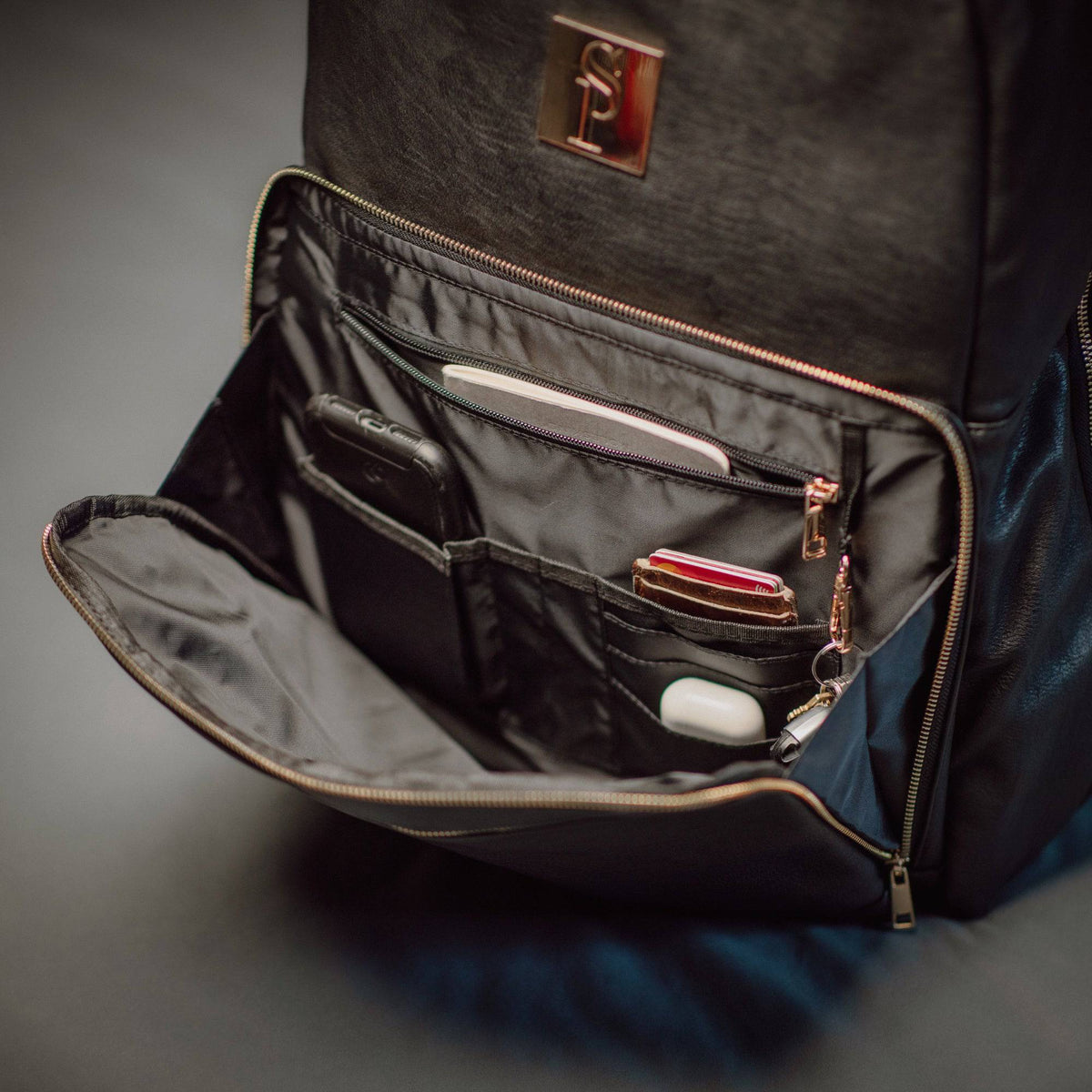 Sole Premise Black Leather Daily Commuter Bag XL - AVBL MRKT (8)