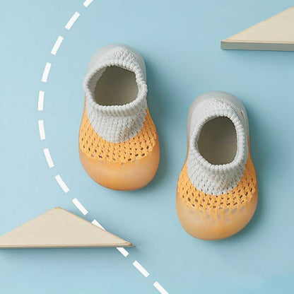 TOETOTS Everyday - Toddlers Non-slip Sock-Shoes - AVBL MRKT (6)