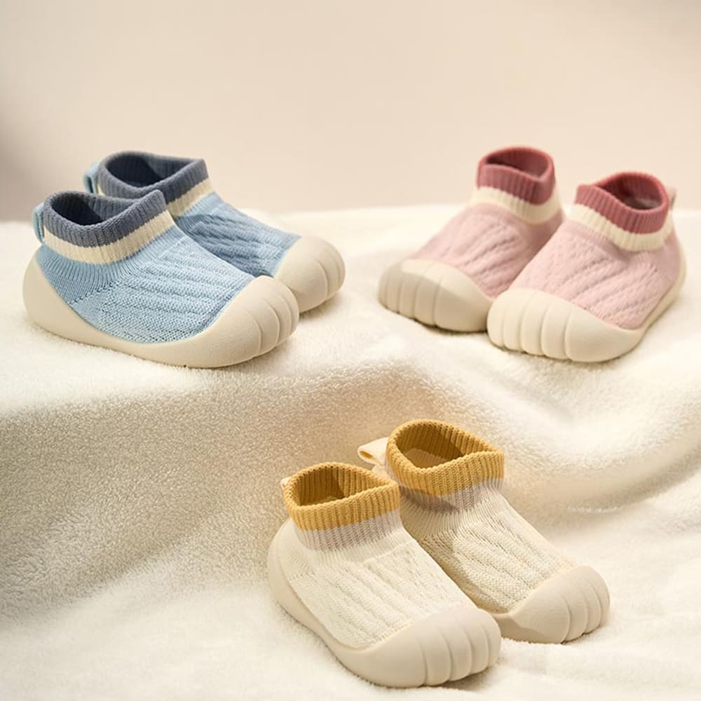 TOETOTS Ollie - Toddlers Non-slip Sock-Shoes - AVBL MRKT (1)