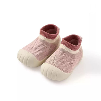 TOETOTS Ollie - Toddlers Non-slip Sock-Shoes - AVBL MRKT (4)