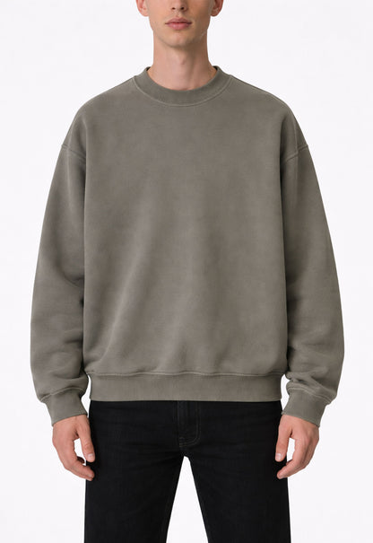 UNDEVELOPED CLOVE VINTAGE CREWNECK - AVBL MRKT (2)