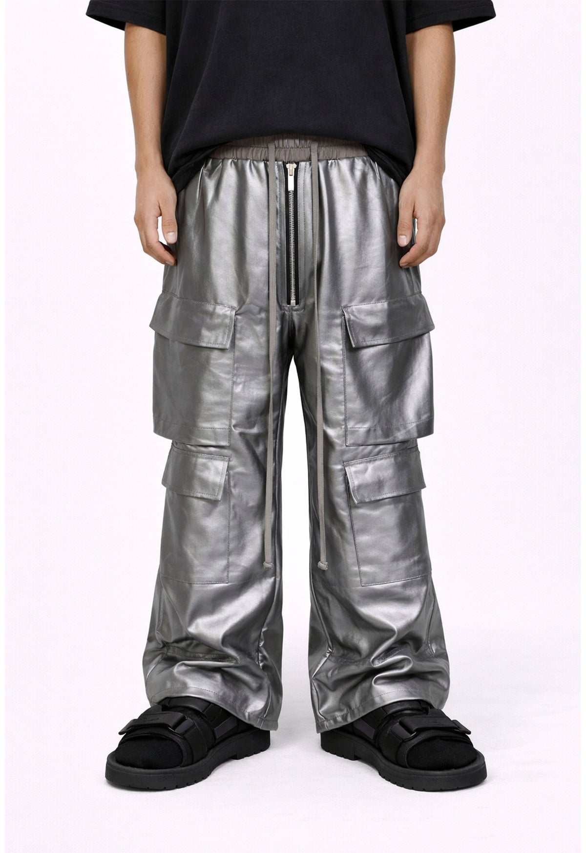 UNDEVELOPED METTALIC FLOW CARGO PANTS - AVBL MRKT (2)