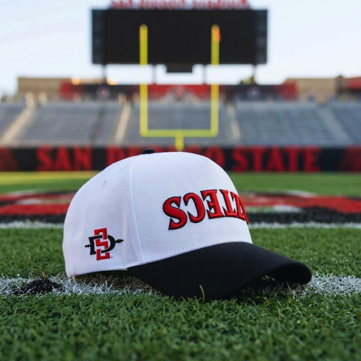 UPSIDE San Diego State Aztecs Hat - AVBL MRKT (4)