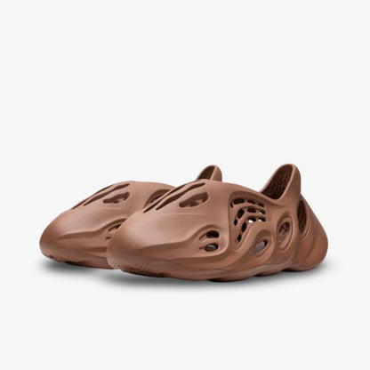 adidas Yeezy Foam Runner 'Clay Red' (2023) [HP5335] Athletic Casual Fashion Clogs Sneakers for Unisex Adult Mens - AVBL MRKT (1)